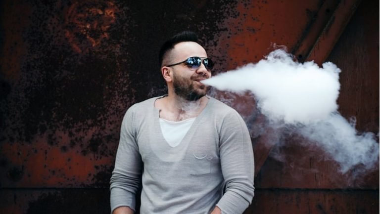 Vaping 101: How to Avoid Spit Back from Your Vape Tank